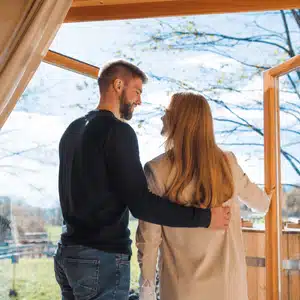 Romantic cabin ideas include slow mornings with sunshine, scenic views, and peaceful togetherness inside wood cabins